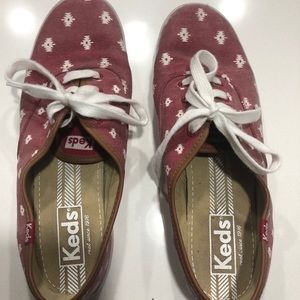 Keds Aztec maroon print 7.5